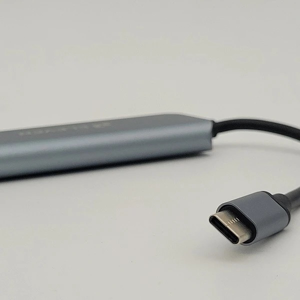 هاب ۴ پورت USB 2.0 ایلون H801 🔌 متصل به لپتاپ 💻 برای افزایش تعداد پورتها و اتصال چند دستگاه همزمان