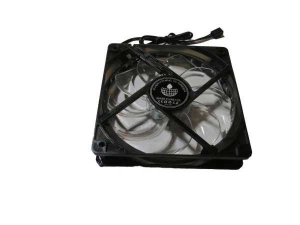 فن LED GREEN ۱۲ ولت 🌬️ سایز ۱۲×۱۲ سانتیمتر 💡 مناسب خنکسازی CPU، GPU و قطعات دیگر کیس 💻